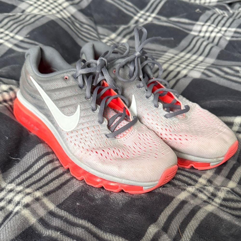 Women’s Nike Air Max 2017